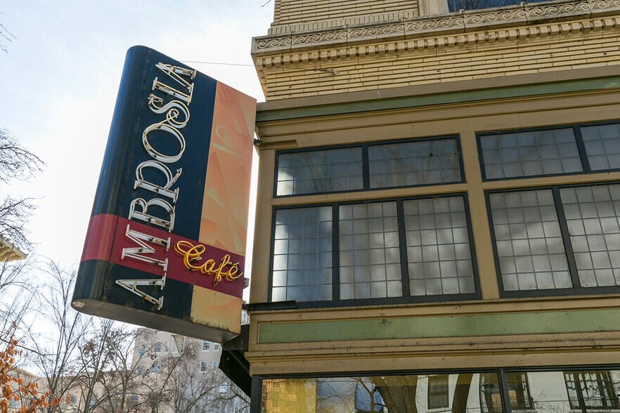 1100-1106 11th St, Sacramento, CA à louer - Photo de l’immeuble – Image 3 sur 37