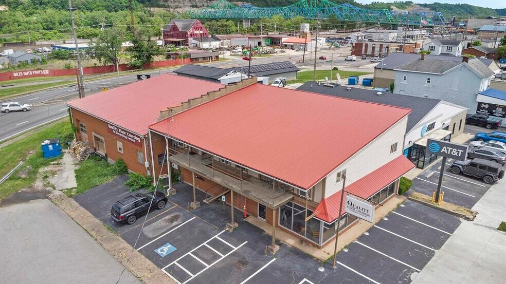 801 Winchester Ave, Ashland, KY à vendre - Photo principale – Image 1 sur 24
