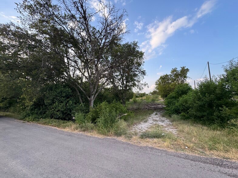 10200 Shively, Austin, TX à vendre - Photo de l’immeuble – Image 2 sur 5