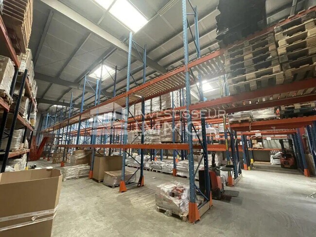 Plus de détails pour Industriel/Logistique à louer