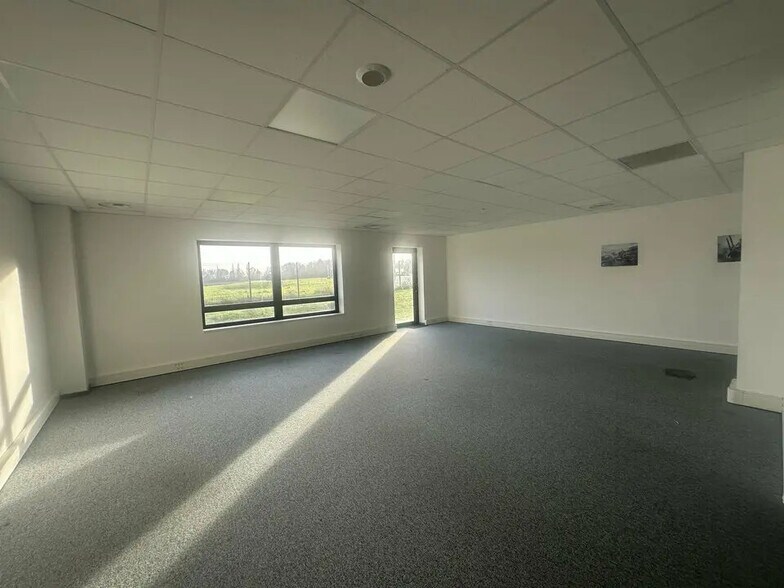 Bureau dans Molsheim à louer - Photo de l’immeuble – Image 2 sur 6