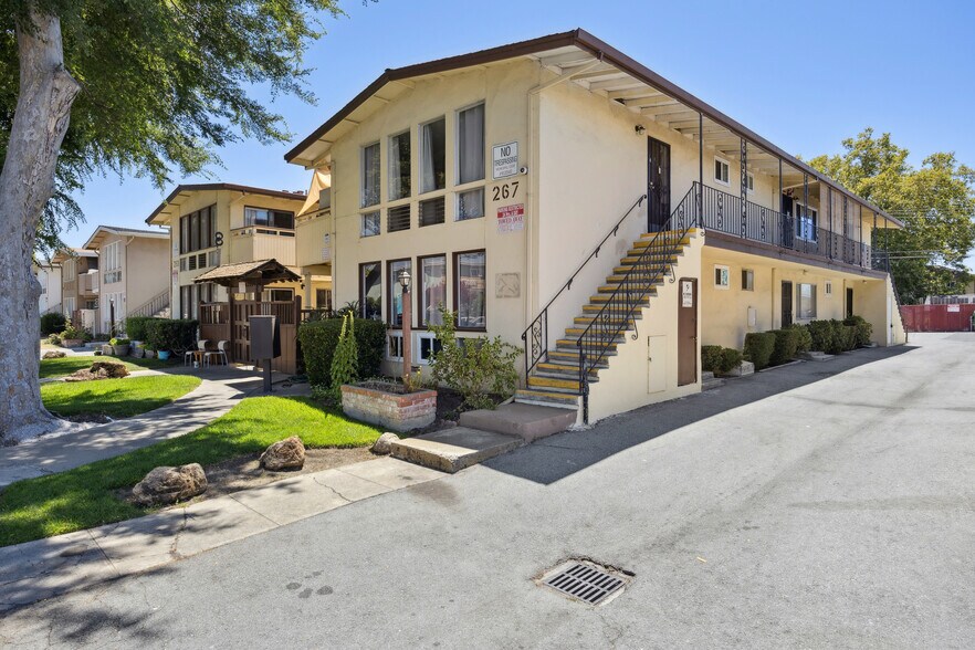 263-267 La Pala Dr, San Jose, CA à vendre - Photo de l’immeuble – Image 3 sur 57