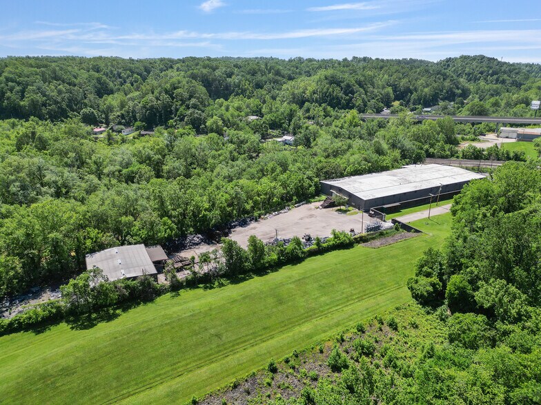626 Main St, Ceredo, WV à vendre - Photo de l’immeuble – Image 1 sur 43