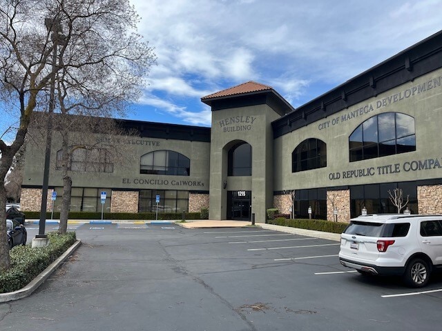 1215 W Center St, Manteca, CA à louer Photo intérieure– Image 1 sur 1