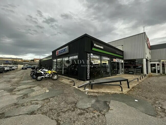 Plus de détails pour Local commercial à louer