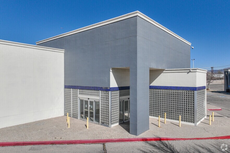3621-3901 Menaul NE, Albuquerque, NM à louer - Photo de l’immeuble – Image 2 sur 22