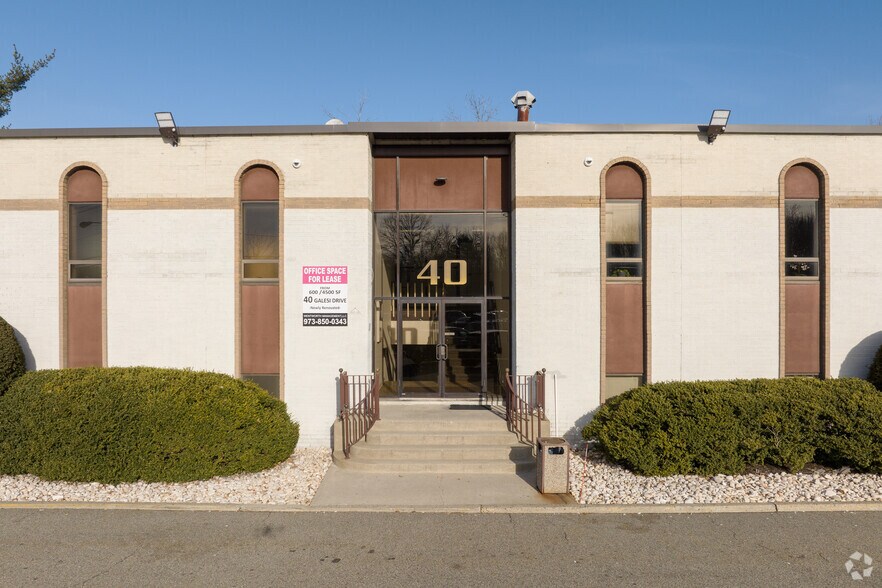 40 Galesi Dr, Wayne, NJ à louer - Photo de l’immeuble – Image 3 sur 37