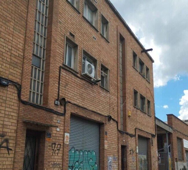 Industriel/Logistique dans L'Hospitalet de Llobregat, Barcelona à vendre - Photo de l’immeuble – Image 3 sur 9