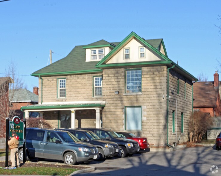 32 Elgin St E, Oshawa, ON à vendre - Photo de l’immeuble – Image 2 sur 2