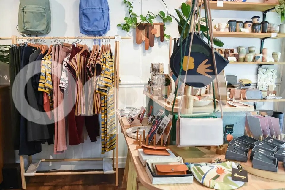 Local commercial dans Neuville-sur-Saône à louer Photo de l’immeuble– Image 1 sur 5