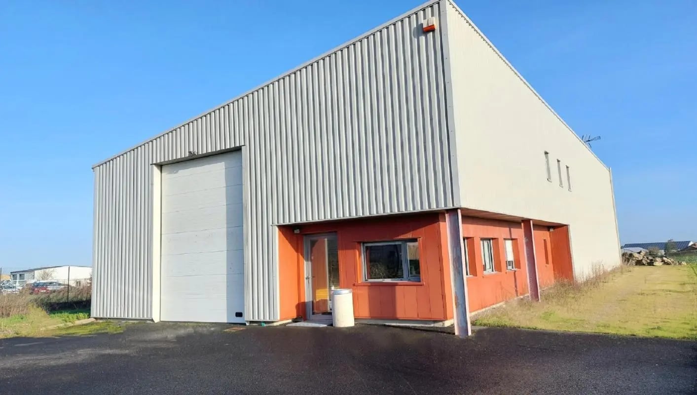 Local d’activités dans Avanton à louer Photo de l’immeuble– Image 1 sur 9