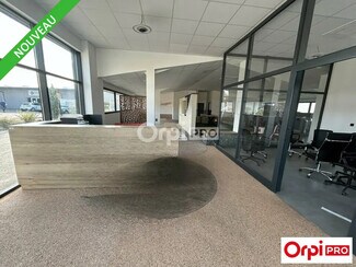 Plus de détails pour Local commercial à louer