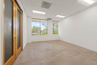7525 Irvine Center Dr, Irvine, CA à louer Photo intérieure– Image 2 sur 9