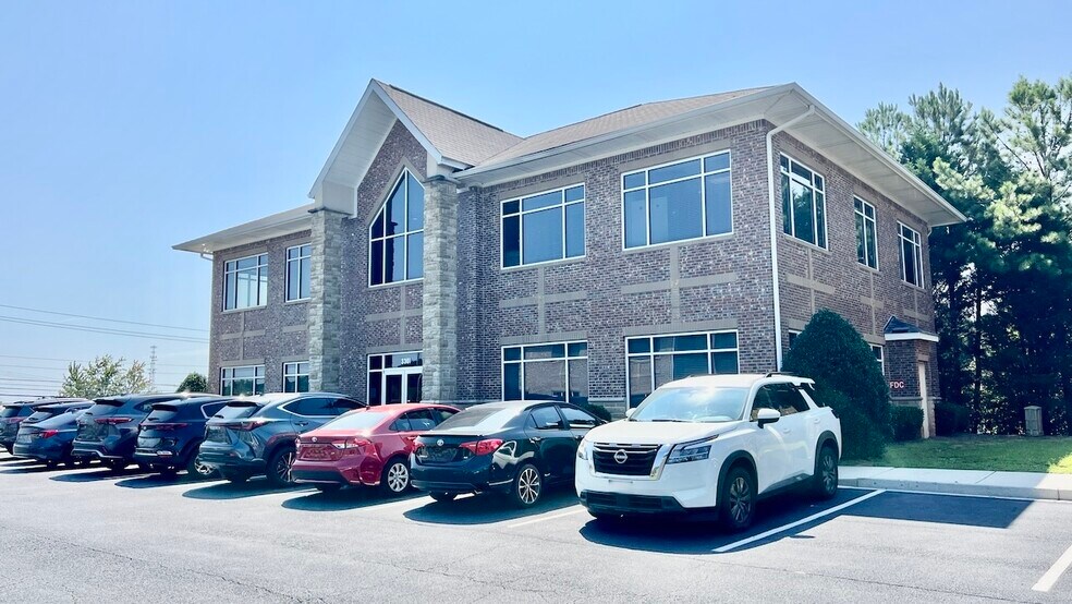 3301 N Berkeley Lake Rd NW, Duluth, GA à louer - Photo de l’immeuble – Image 2 sur 23