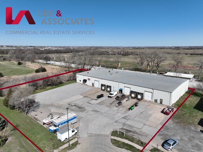 4700 Douglas Cir, Lincoln, NE à vendre - Photo de l’immeuble – Image 1 sur 6