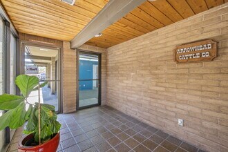 561 N Alta Ave, Dinuba, CA à louer Photo intérieure– Image 2 sur 13