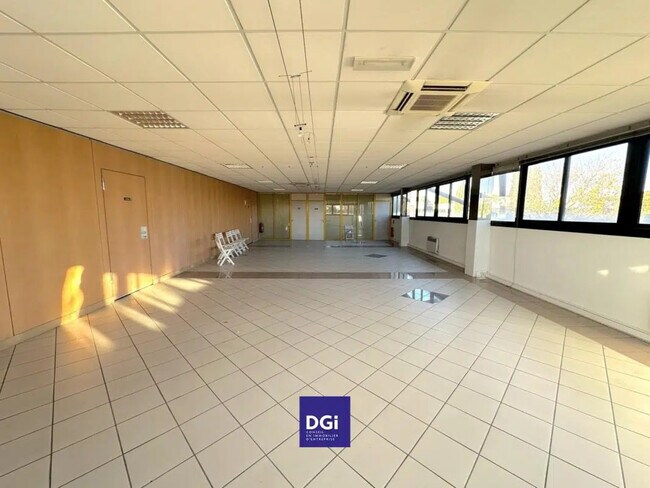 Plus de détails pour Bureau à louer