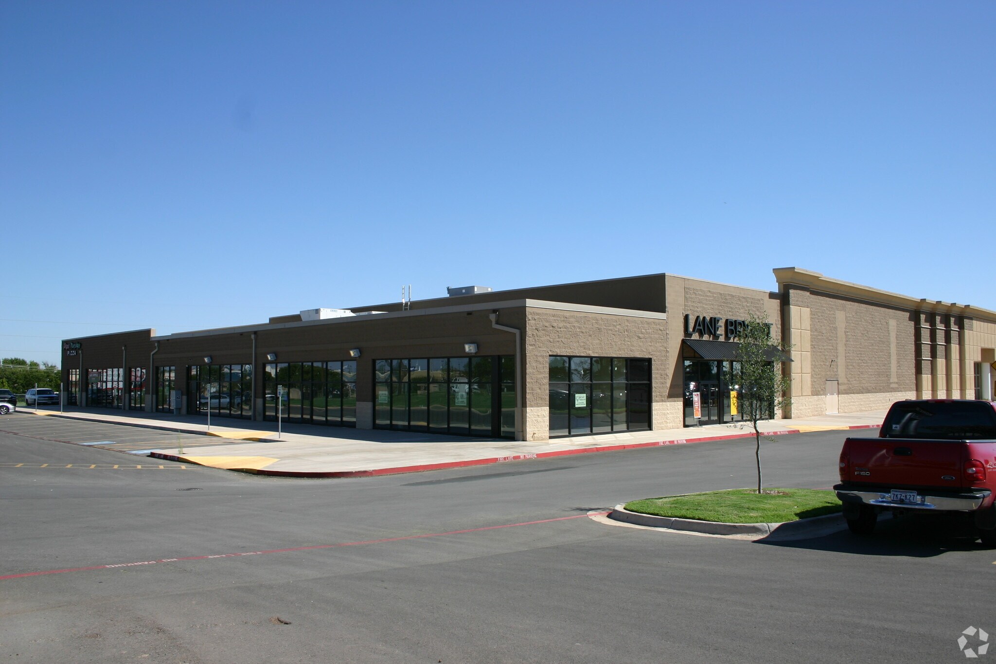 3712 Call Field Rd, Wichita Falls, TX à louer Photo de l’immeuble– Image 1 sur 5