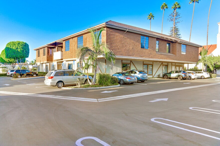 729-750 E Chapman Ave, Orange, CA à vendre - Photo de l’immeuble – Image 3 sur 5