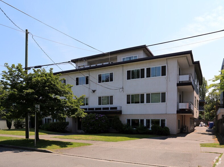 2232 W 5th Ave, Vancouver, BC à vendre - Photo principale – Image 1 sur 2