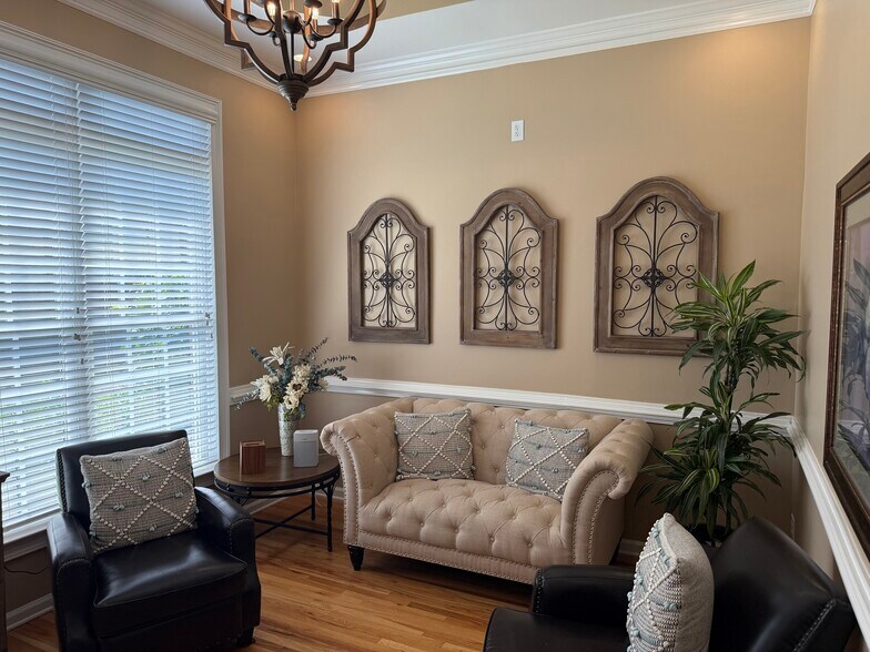 4595 Towne Lake Pky, Woodstock, GA à vendre - Photo de l’immeuble – Image 2 sur 17