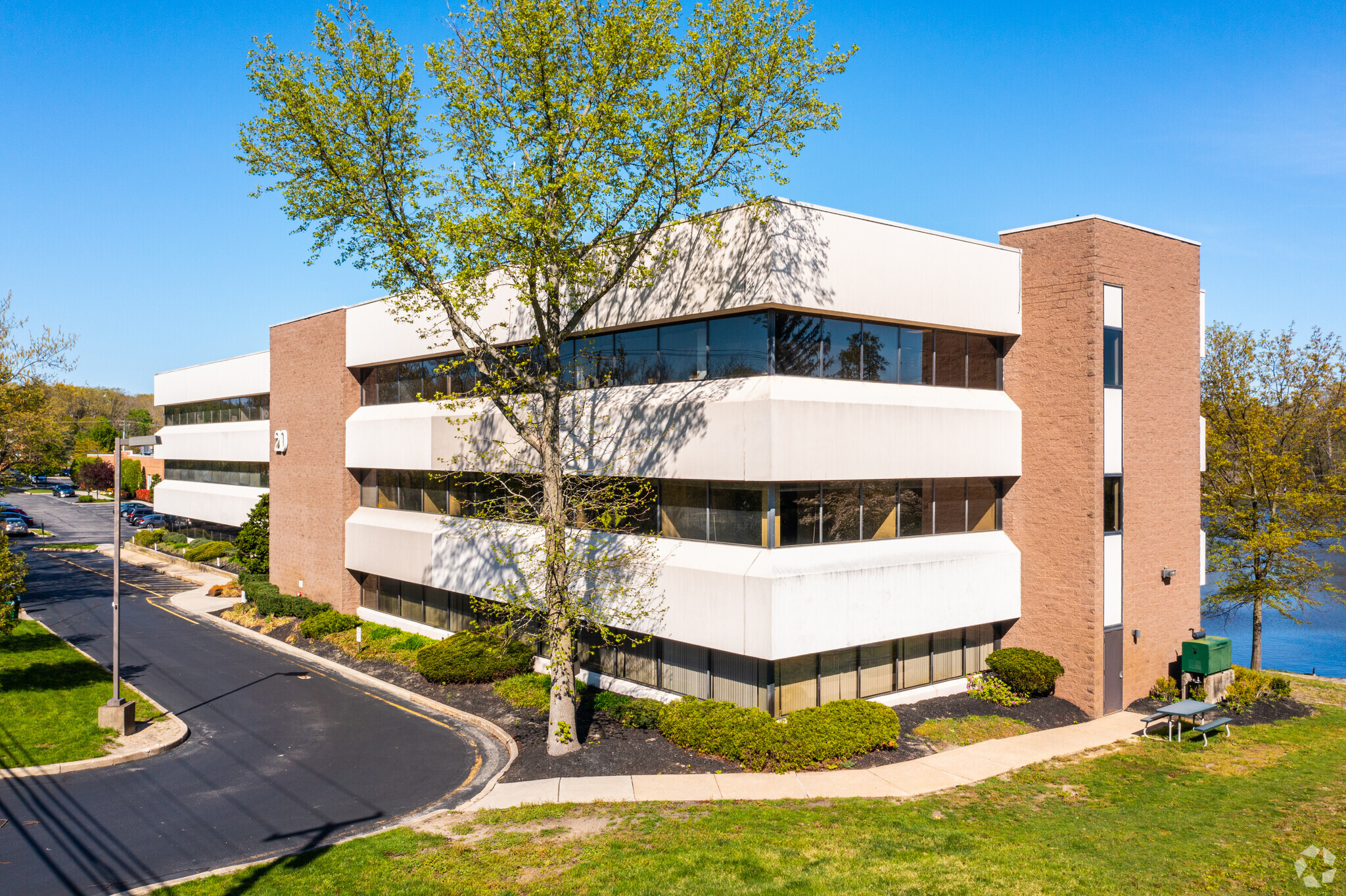 20 E Clementon Rd, Gibbsboro, NJ à louer Photo de l’immeuble– Image 1 sur 15
