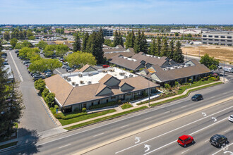 7780 N Fresno St, Fresno, CA - VUE AÉRIENNE  vue de carte