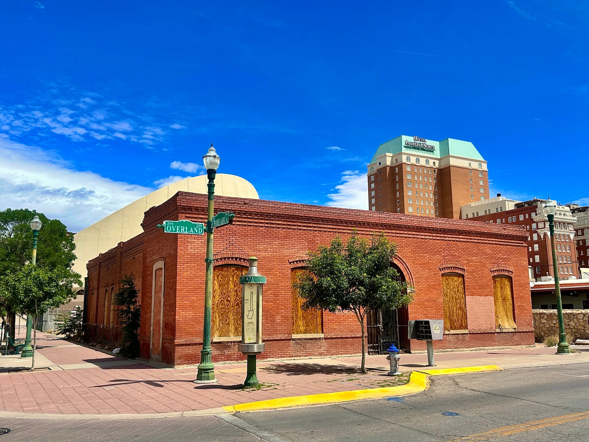 219 W Overland Ave, El Paso, TX à vendre Photo principale– Image 1 sur 5