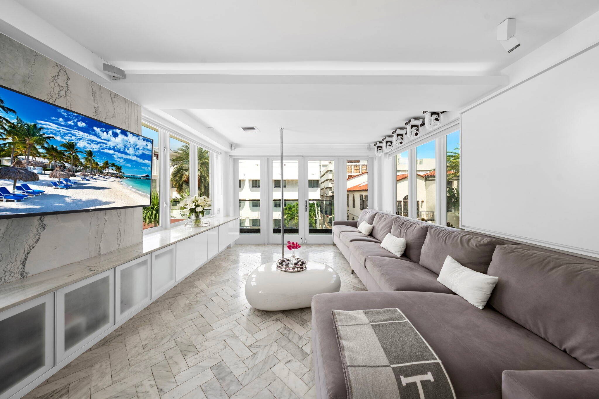 124 11th St, Miami Beach, FL à vendre Photo principale– Image 1 sur 103