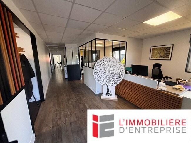 Plus de détails pour Industriel/Logistique à louer