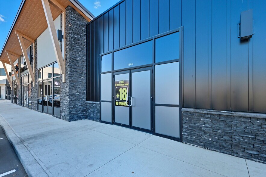 20 Dawson Wharf Mount, Chestermere, AB à louer - Photo de l’immeuble – Image 2 sur 8