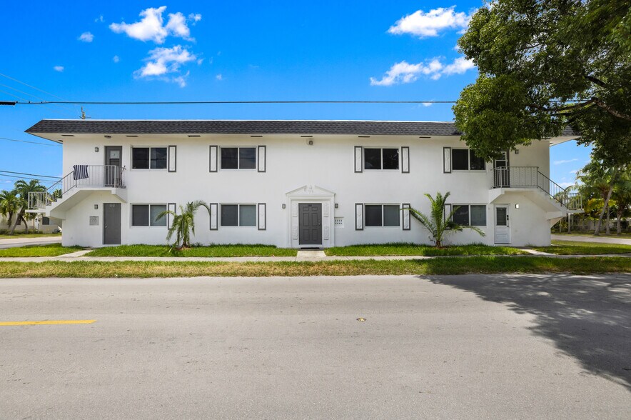 1859 Lincoln St, Hollywood, FL à vendre - Photo de l’immeuble – Image 1 sur 36