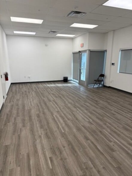 1400 NW 88th Ave, Doral, FL à louer - Photo de l’immeuble – Image 3 sur 6