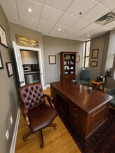 100 Glen St, Glens Falls, NY à louer Photo intérieure– Image 1 sur 7