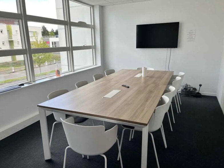 Bureau dans Rennes à louer - Photo de l’immeuble – Image 3 sur 7