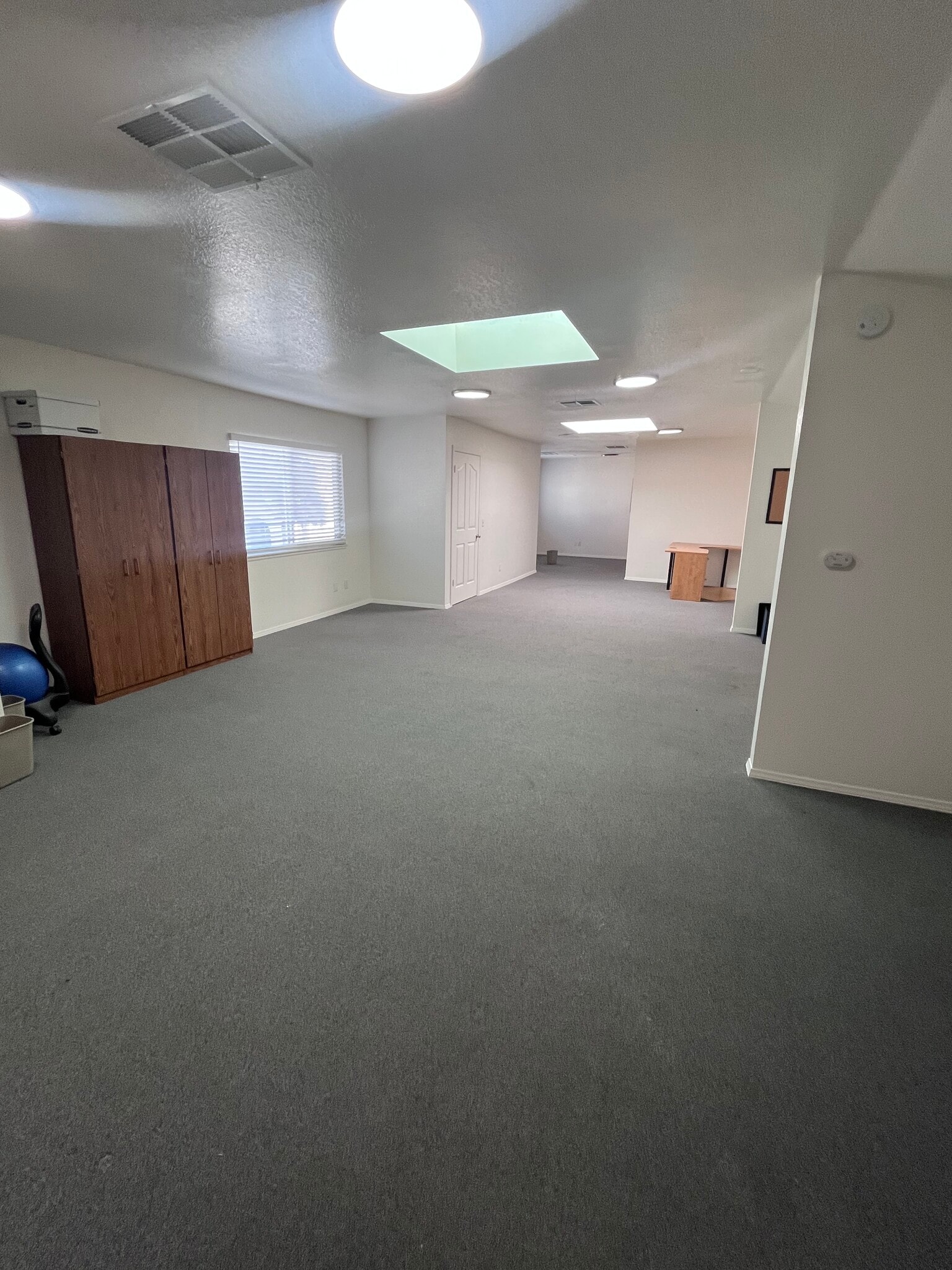 514-518 N H St, Lompoc, CA à vendre Photo intérieure– Image 1 sur 8
