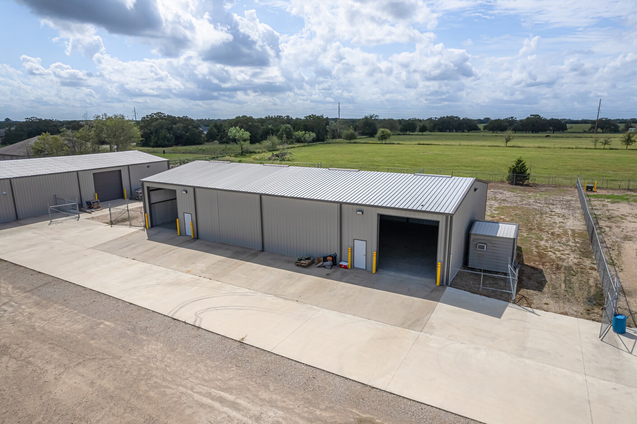 7502 E State Highway 21, Bryan, TX à louer Photo principale– Image 1 sur 7