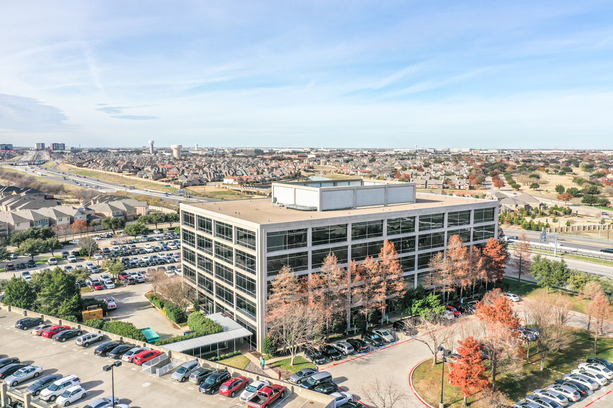 2250 W John Carpenter Fwy, Irving, TX à louer - Photo de l’immeuble – Image 2 sur 9