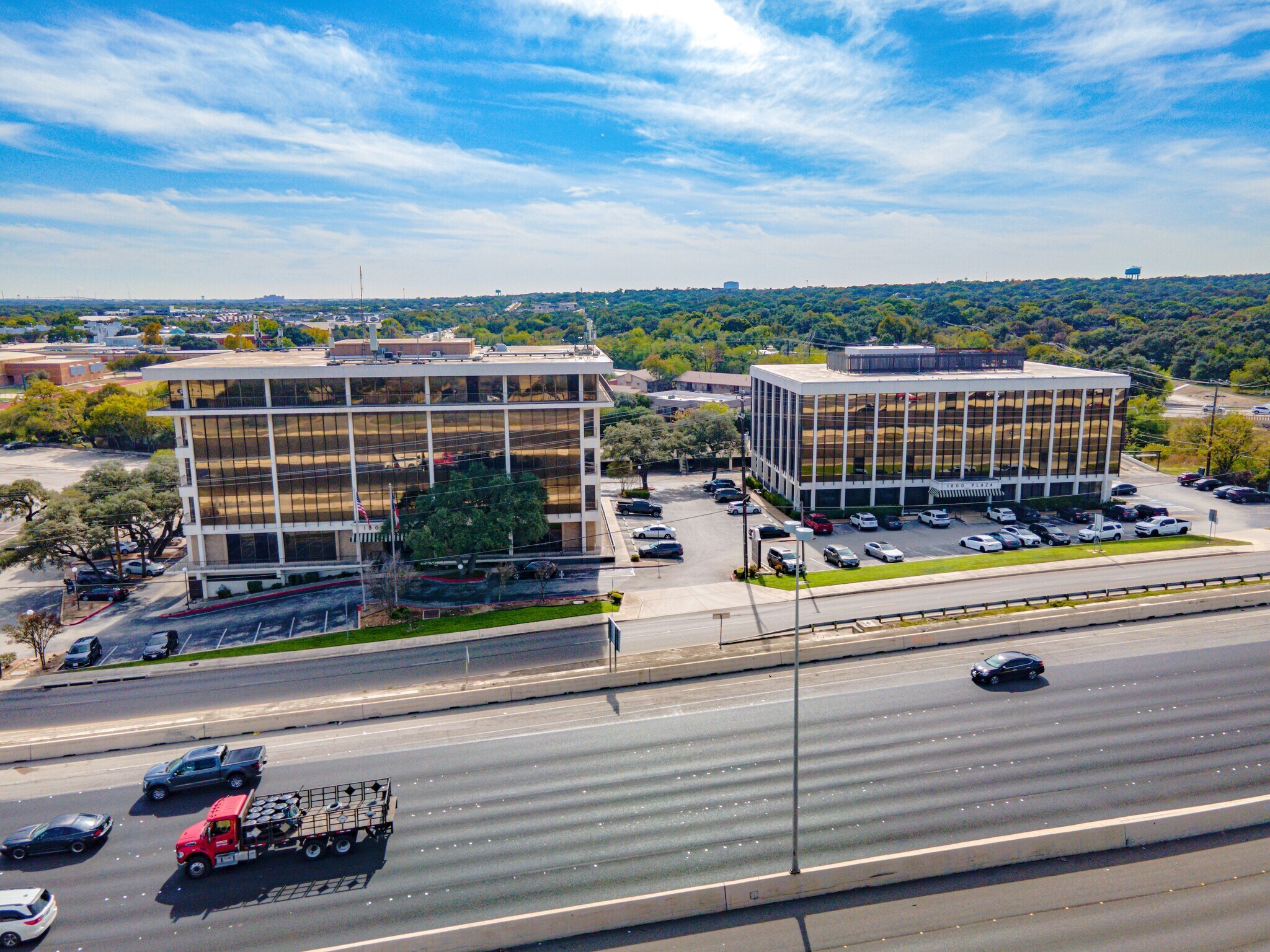 1800 NE Loop 410, San Antonio, TX à louer Photo principale– Image 1 sur 9