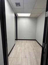 8121 Broadway St, Houston, TX à louer Photo intérieure– Image 2 sur 9