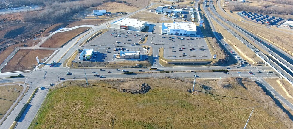 631 E Markey Pky, Belton, MO à vendre - Aérien – Image 2 sur 5