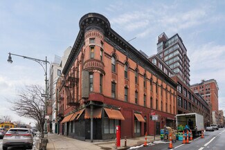 Plus de détails pour 305 W 10th St, New York, NY - Bureau/Local commercial à louer