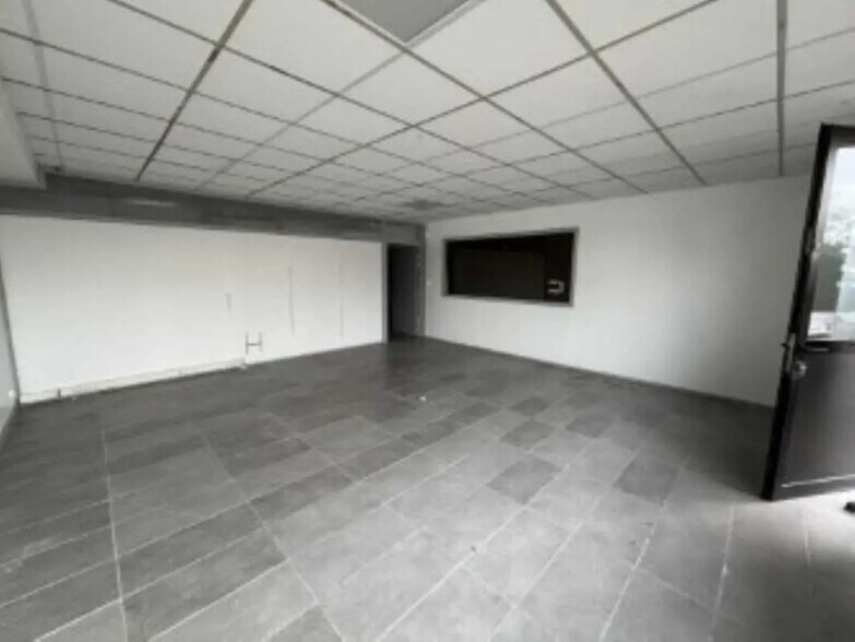 Local d’activités dans Bourg-en-Bresse à louer - Photo intérieure – Image 3 sur 4