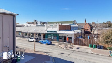 211 Cedar, Denton, TX à louer Photo intérieure– Image 2 sur 8