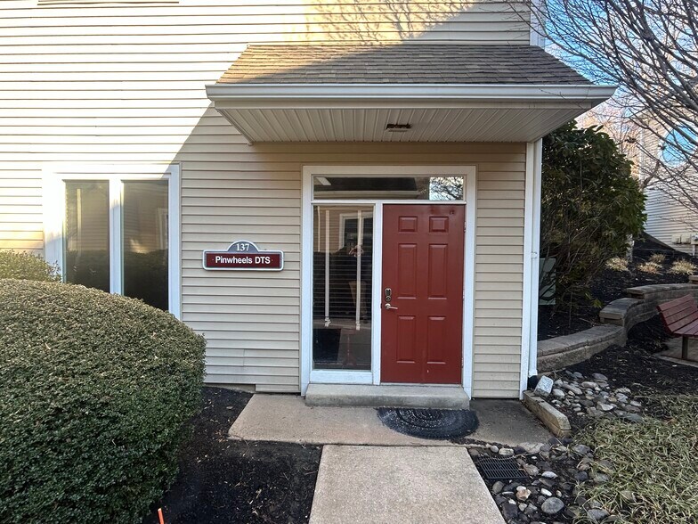 137 Commons Ct, Chadds Ford, PA à vendre - Photo de l’immeuble – Image 1 sur 3