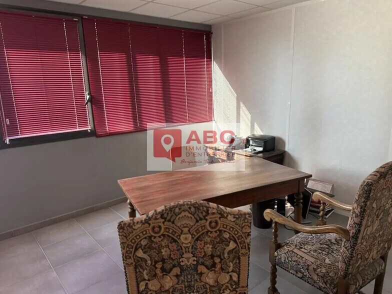 Bureau dans Béziers à louer - Photo de l’immeuble – Image 2 sur 4