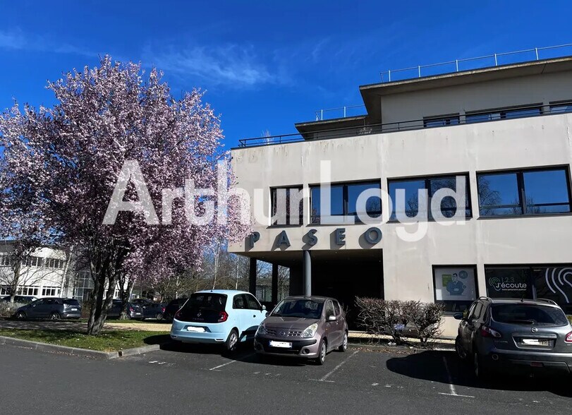 Bureau dans Caen à louer - Photo de l’immeuble – Image 1 sur 4