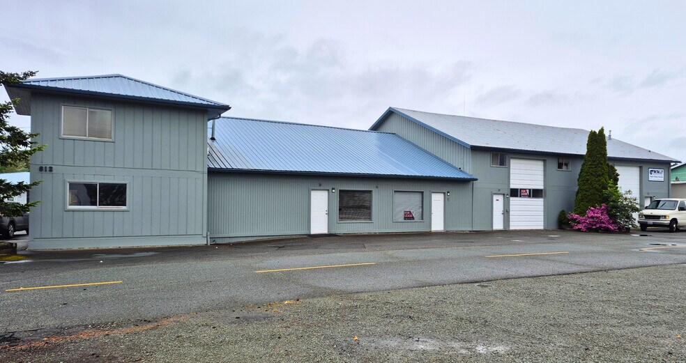 612 Dunlap St, La Conner, WA à louer - Photo de l’immeuble – Image 1 sur 2