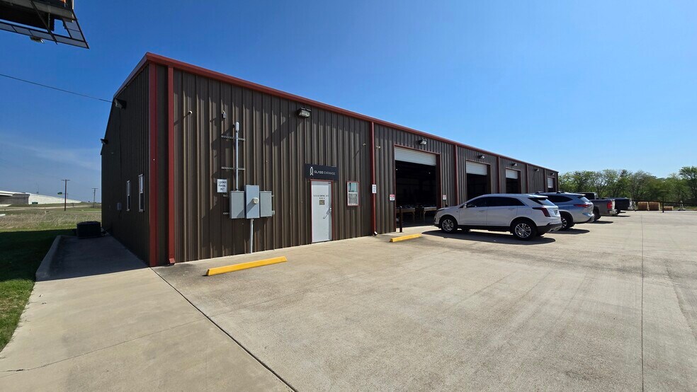 1015 N Central Ave, Troy, TX à louer - Photo de l’immeuble – Image 1 sur 20
