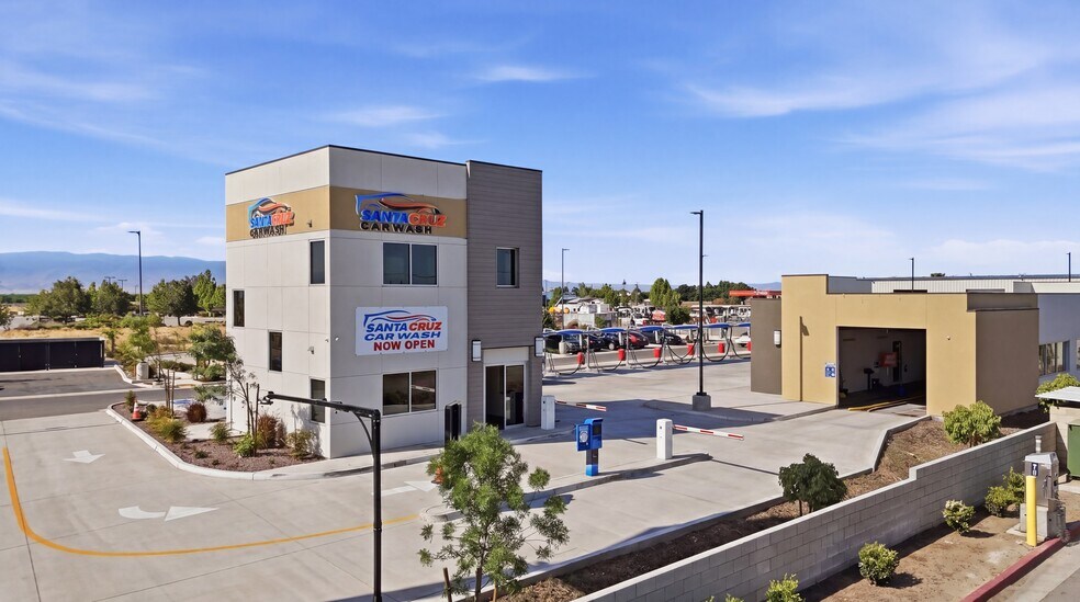 9801 Compagnoni St, Bakersfield, CA à vendre - Photo de l’immeuble – Image 3 sur 15